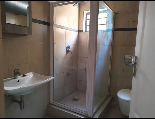 2 BEDROOM PROPERTY TO RENT IN OVERPORT